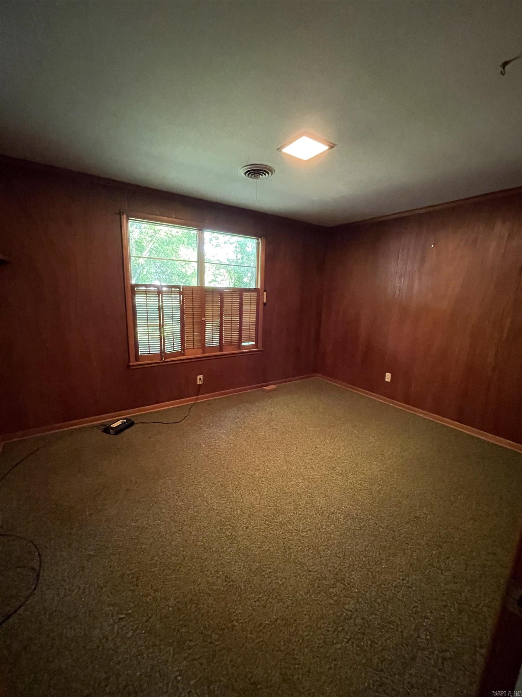 604 Highway 65 S Property Photo 6