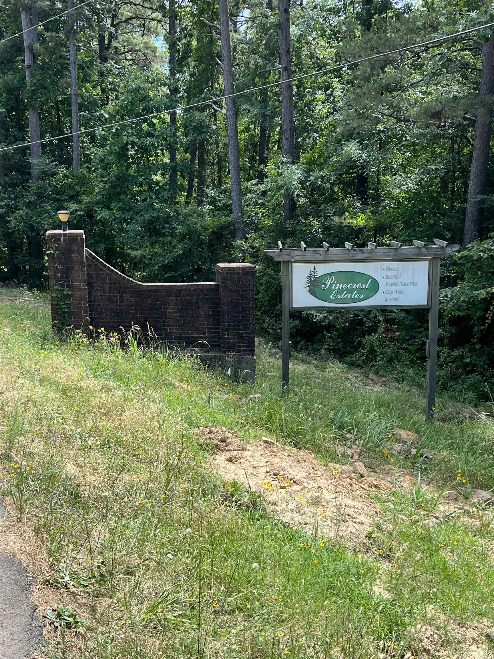 824 Fox Run Road Property Photo 2