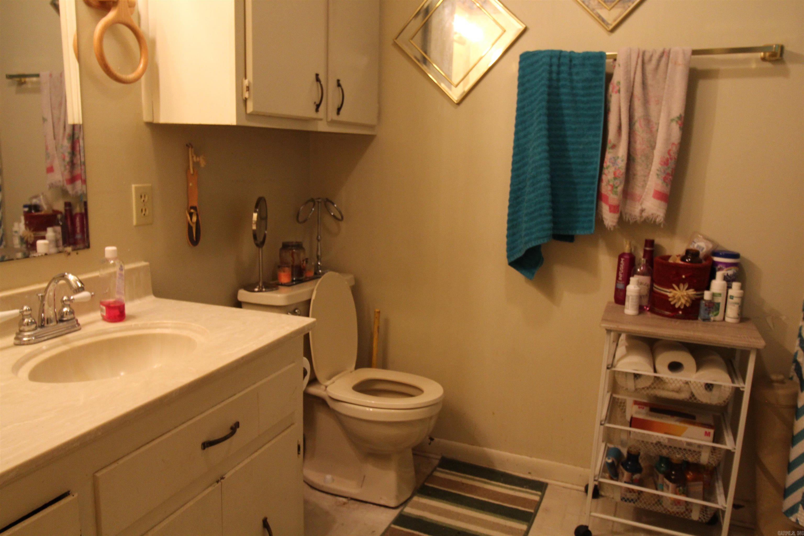 2453 Deerwood Dr Property Photo 6