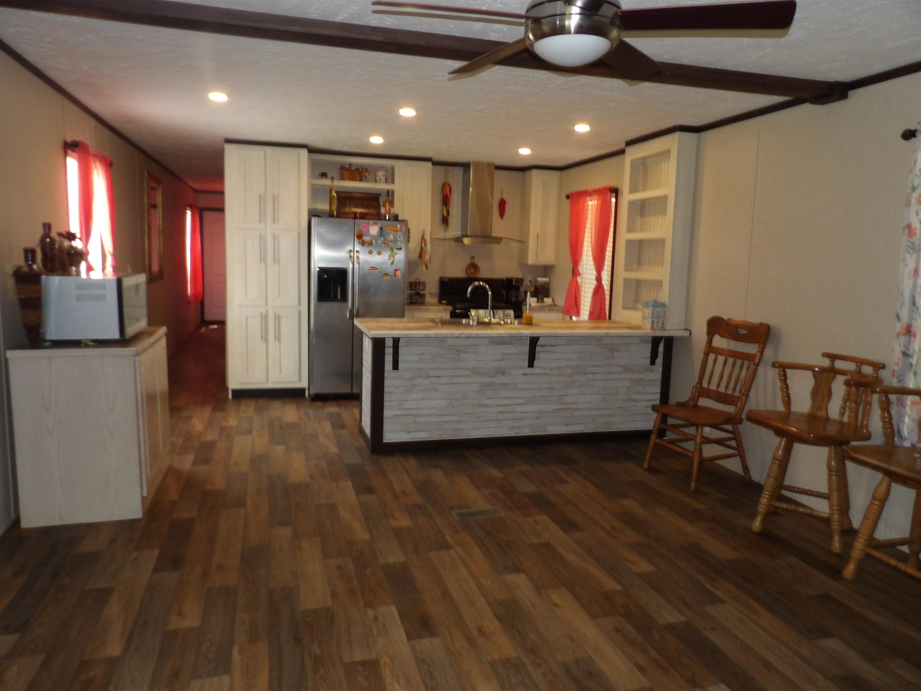 1608 County Road 3594 Property Photo 5
