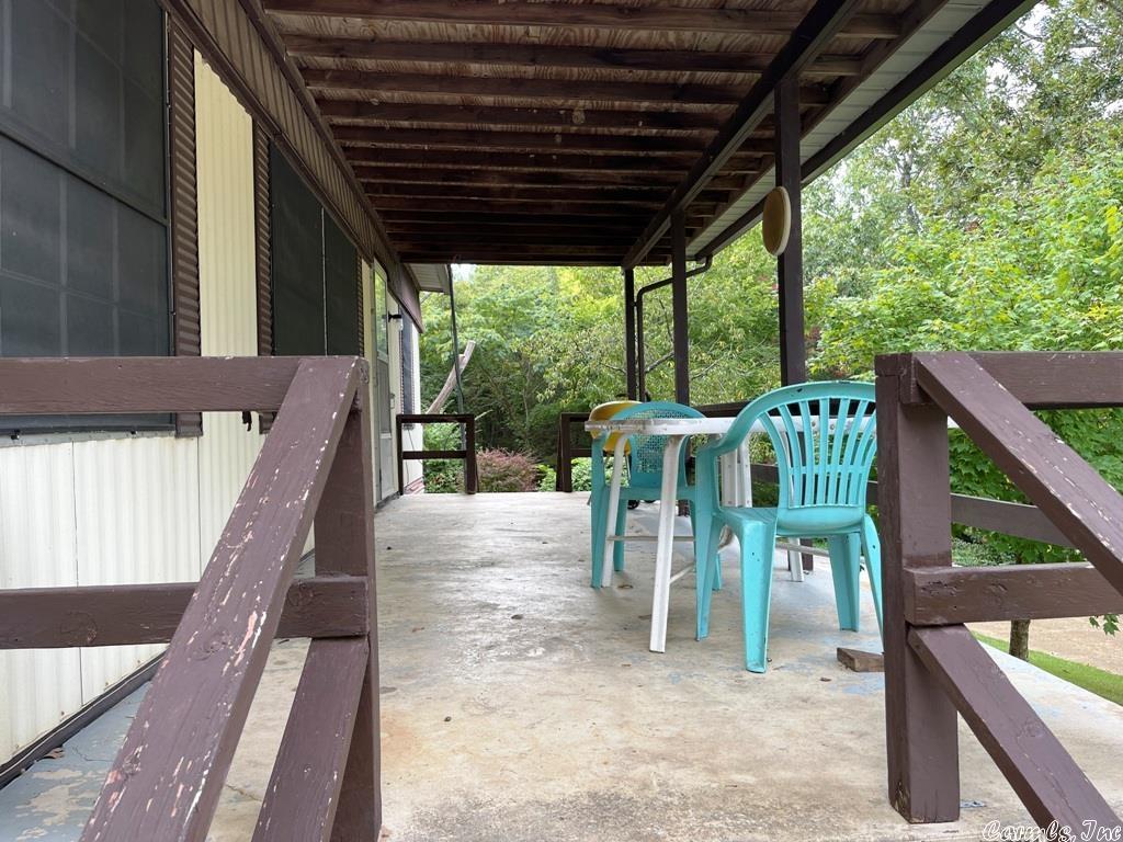 1302 Martin Lane Property Photo 4