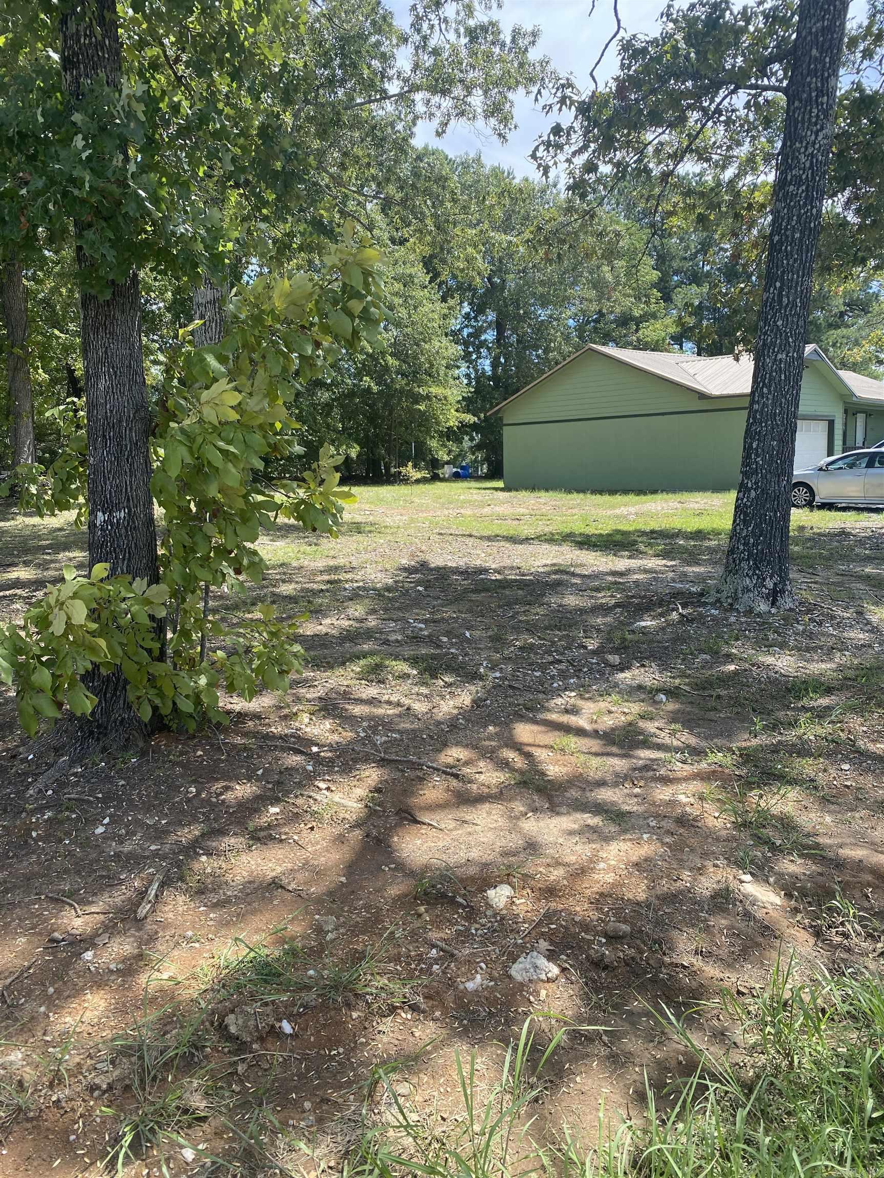 2228 Shady Pine Property Photo 3