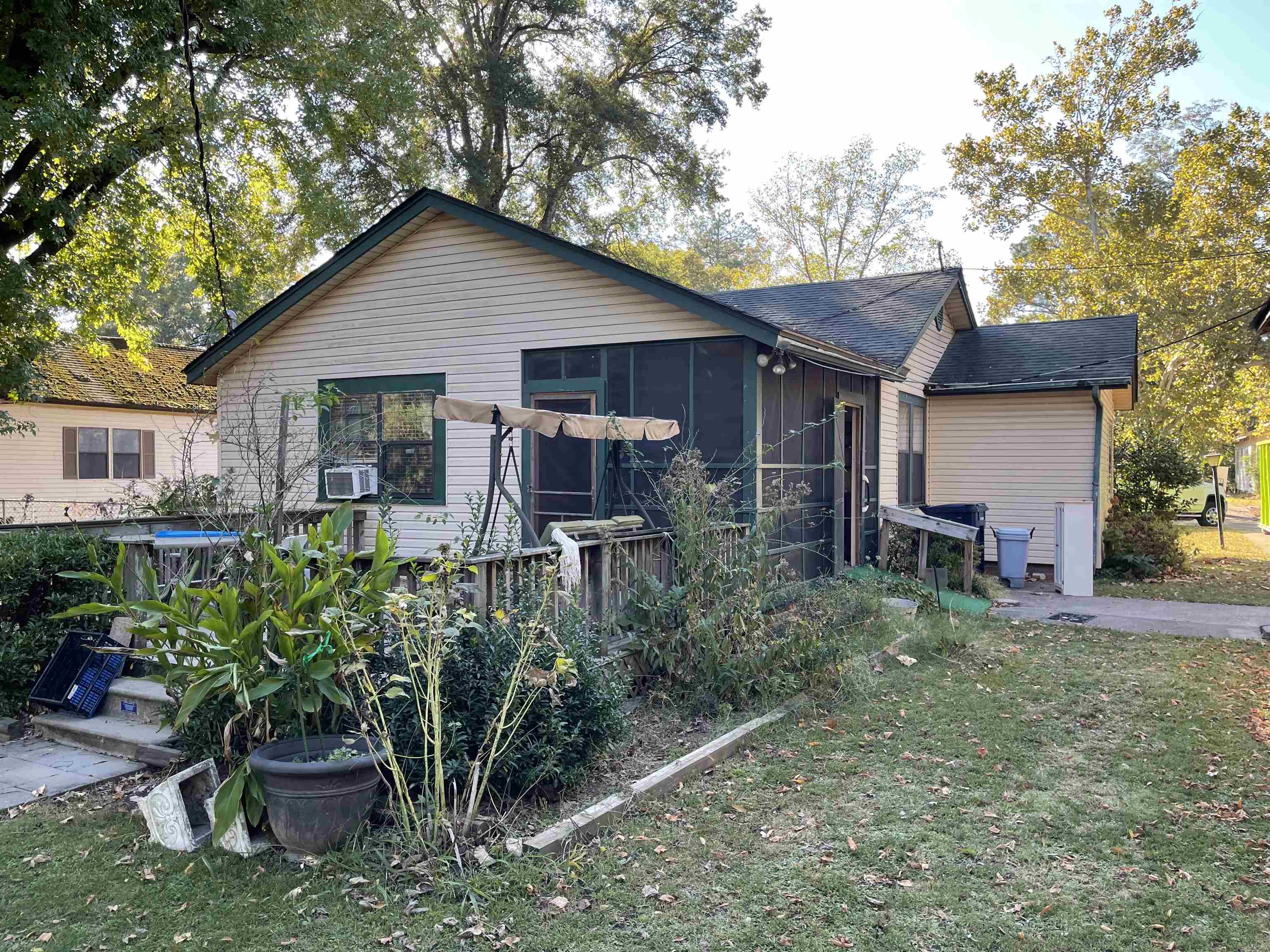 511 S New Orleans Avenue Property Photo 2