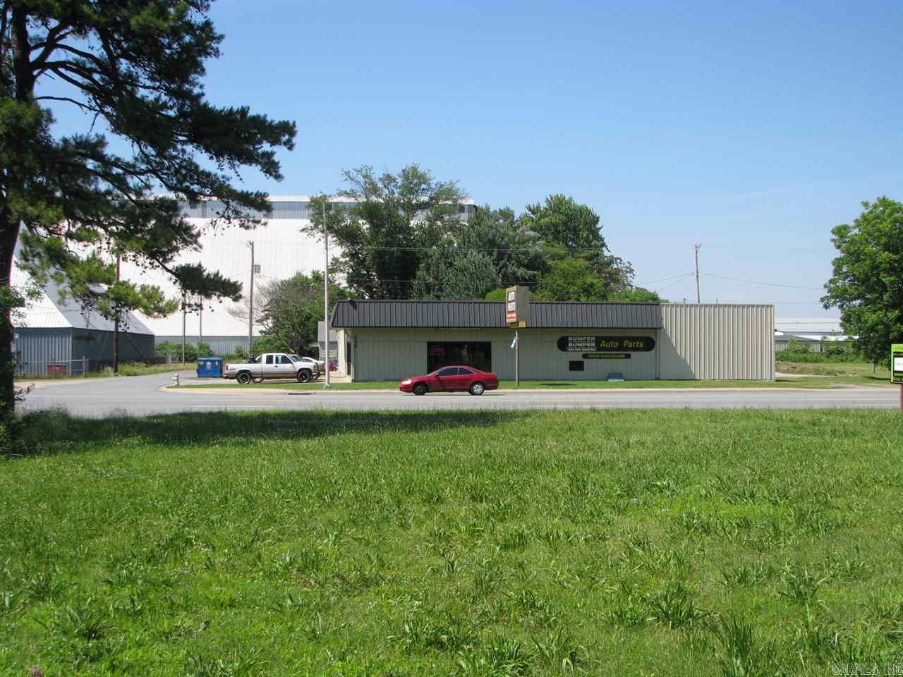 2402 E Broadway Street Property Photo