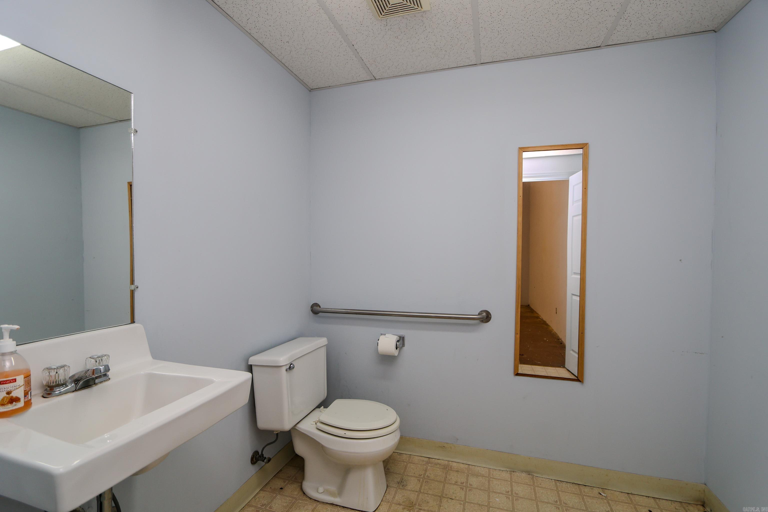 1723 W Kingshighway Ste 5 Property Photo 14