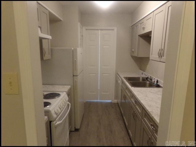 1807 Sanford #4 Property Photo 3
