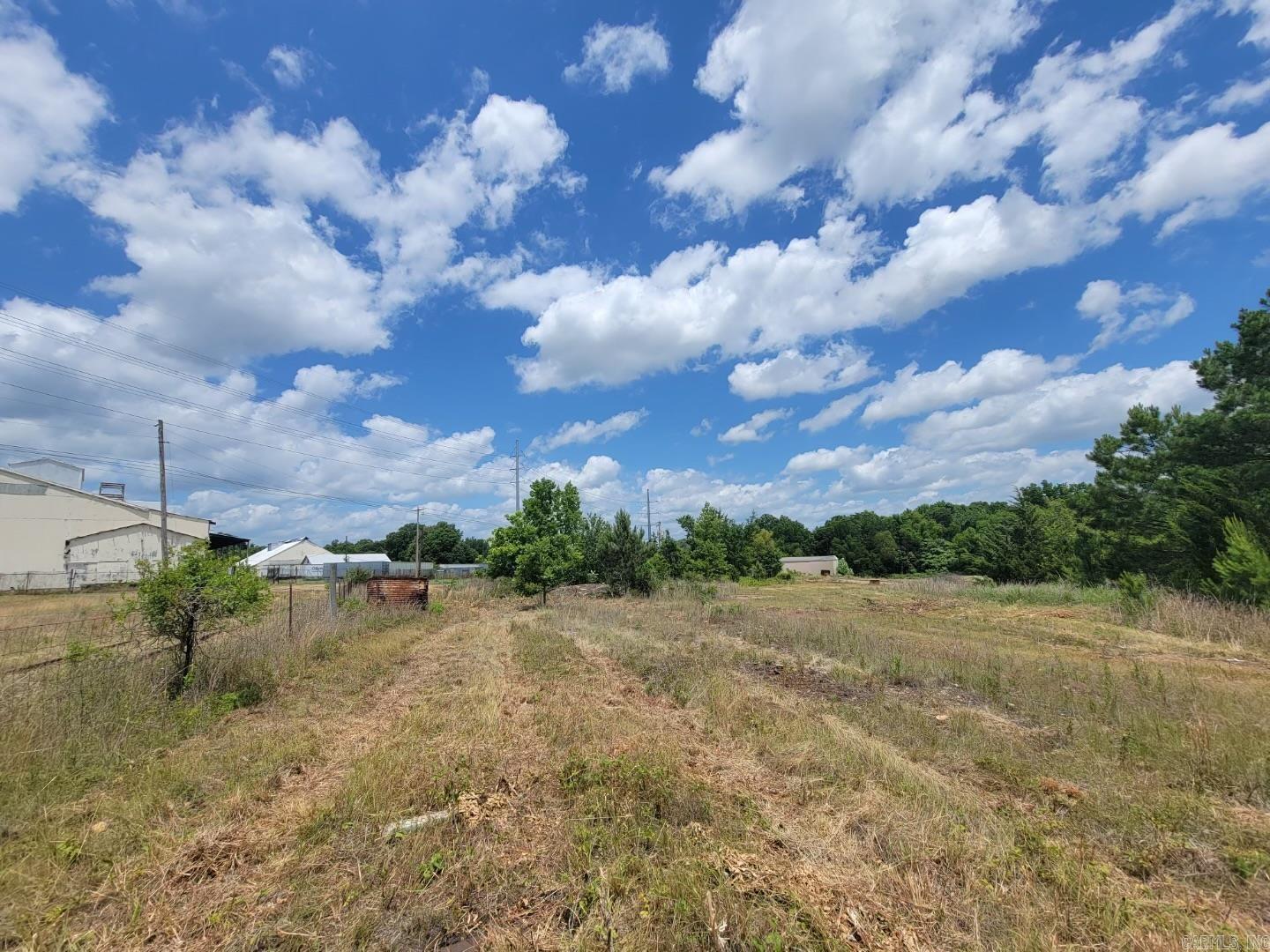 210 N Oats Property Photo 2