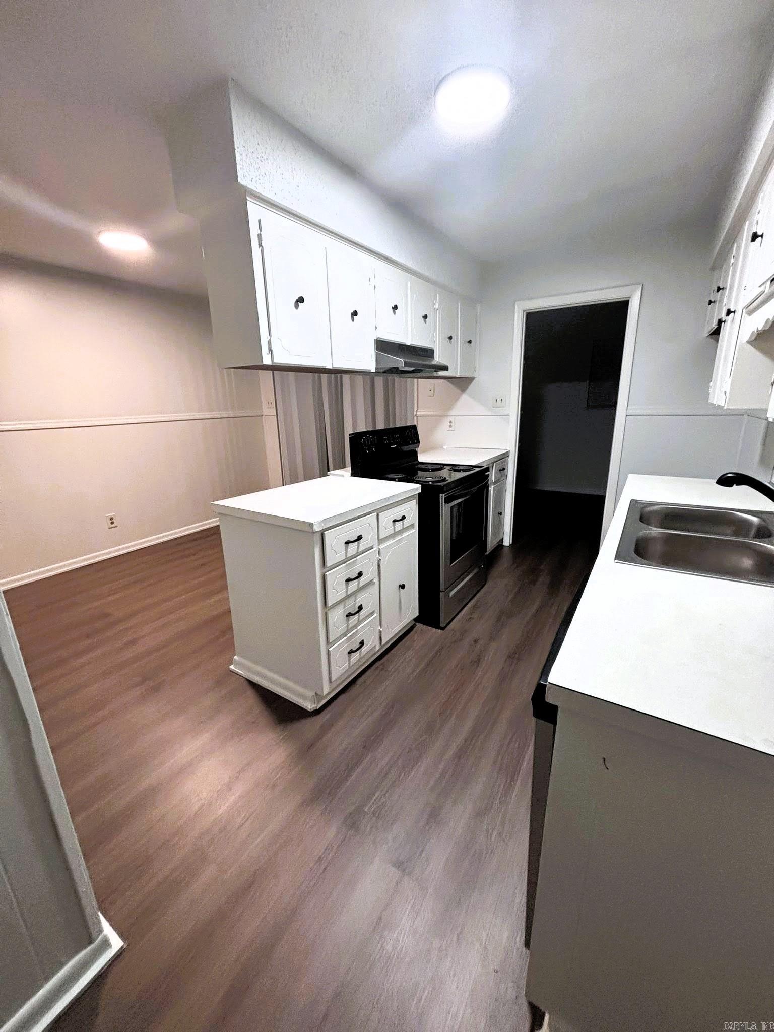 1800 Sanford Drive 4 Property Photo 3