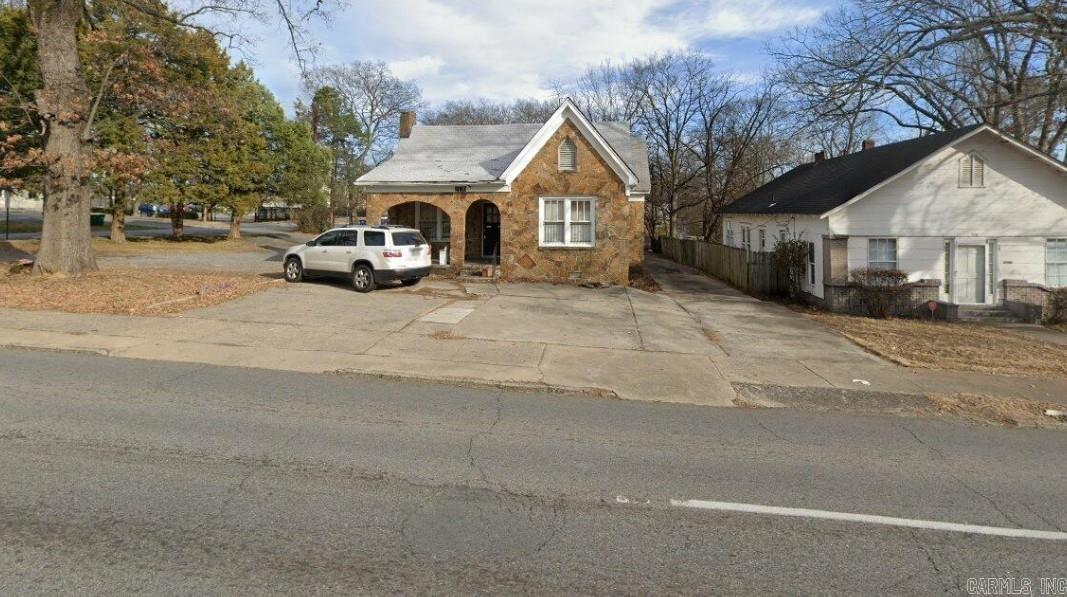 2120 Main Property Photo