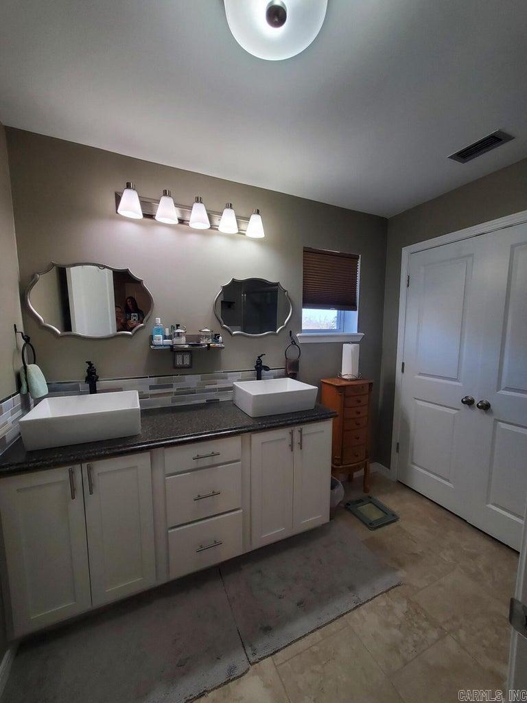 4122 N Sr 105 Property Photo 7