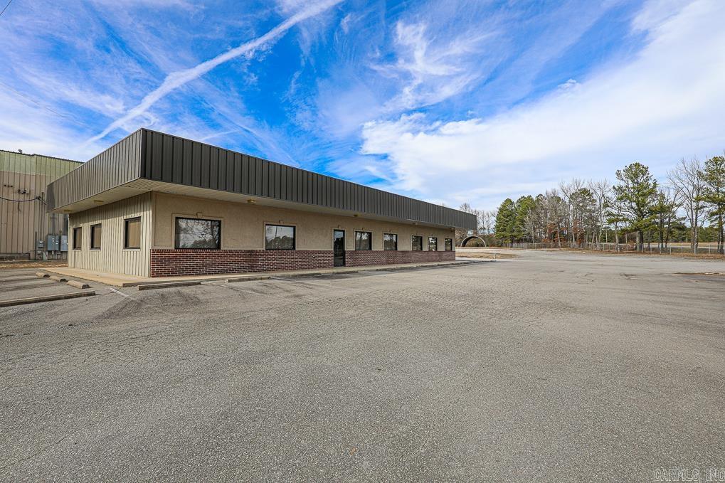 3200 S Reynolds Road Property Photo 3