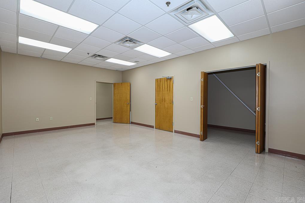 3200 S Reynolds Road Property Photo 8