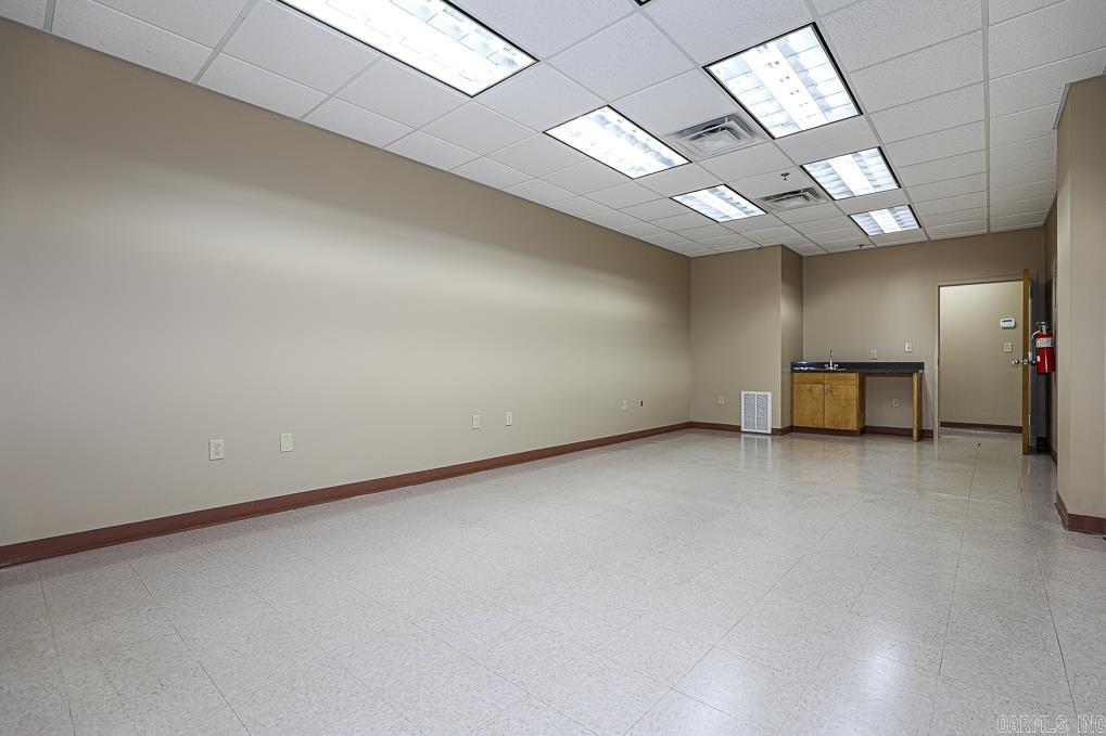 3200 S Reynolds Road Property Photo 10