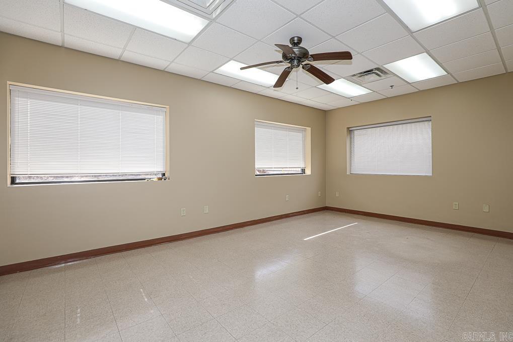 3200 S Reynolds Road Property Photo 11
