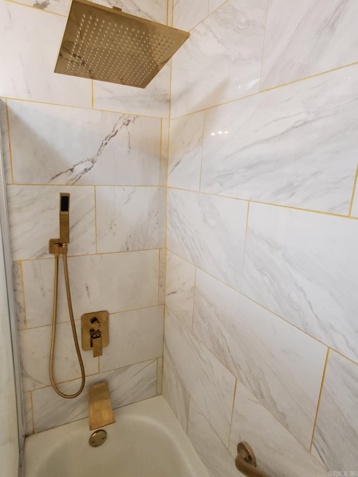 354 Silver Street Property Photo 9