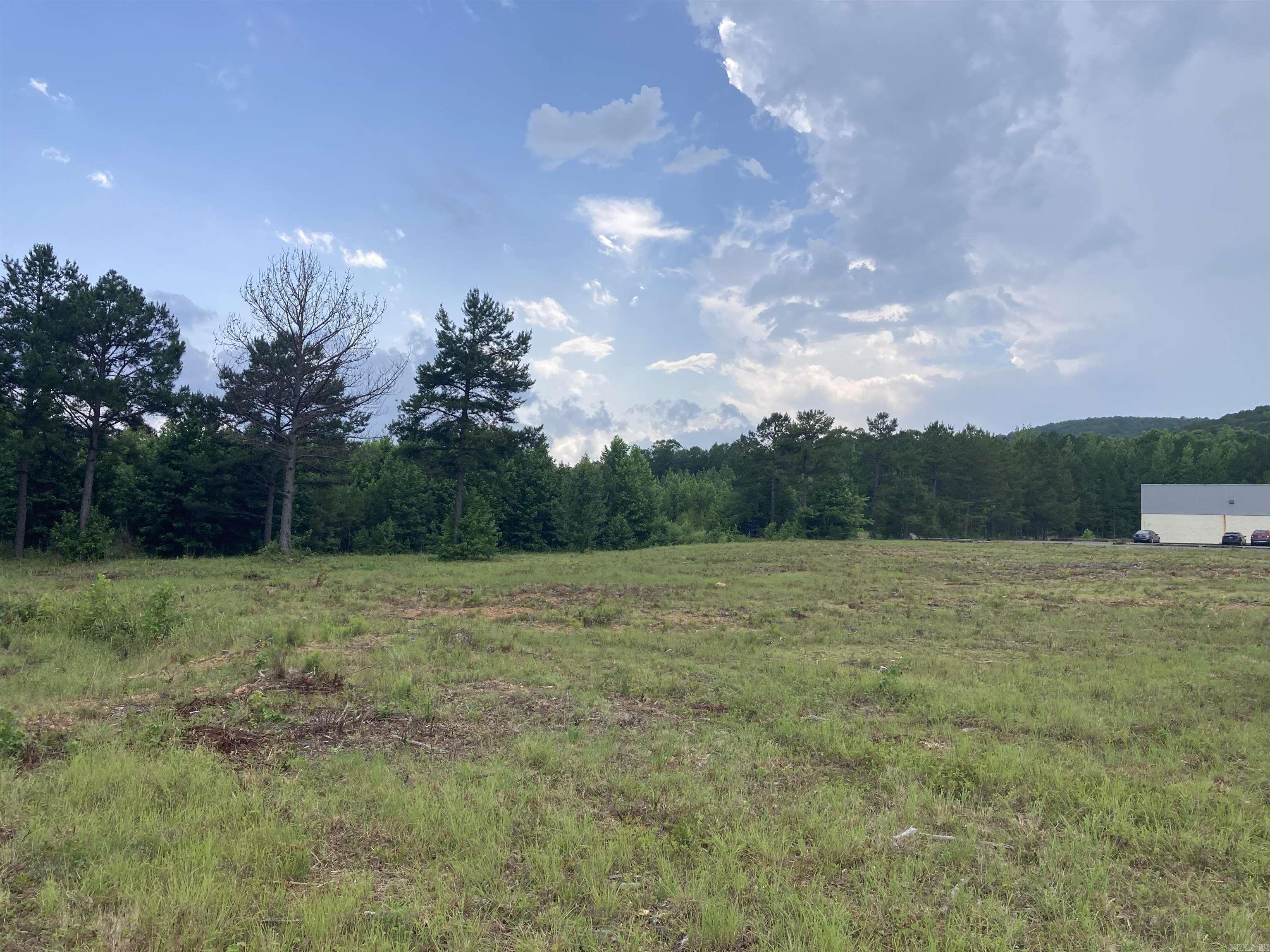 N Hwy 7 Property Photo