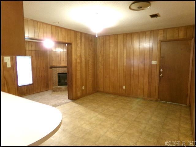 2619 Montreal Drive Property Photo 7