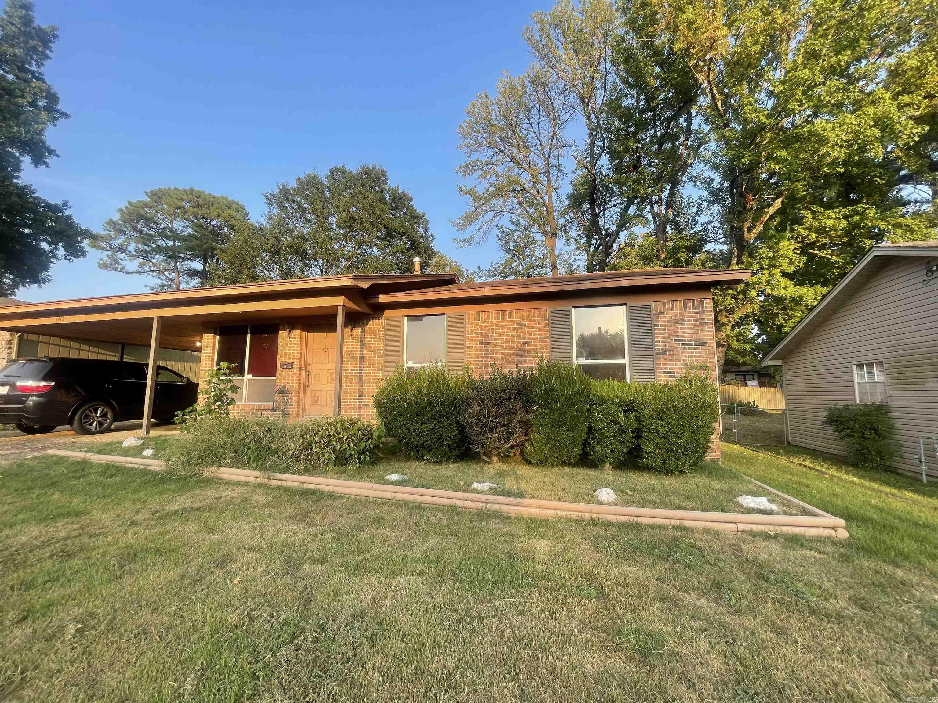 5419 Western Lane Property Photo 3