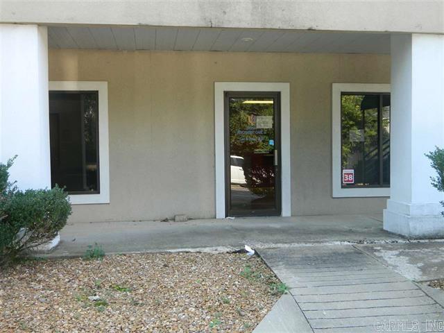 820 E Matthews, Suite F Property Photo 1