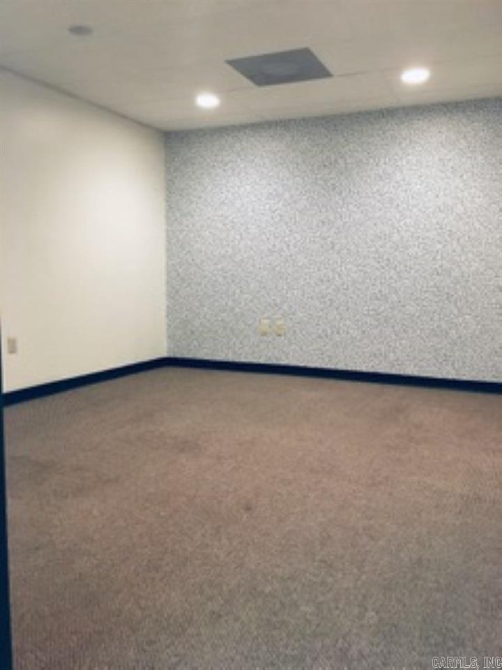 820 E Matthews, Suite F Property Photo 10