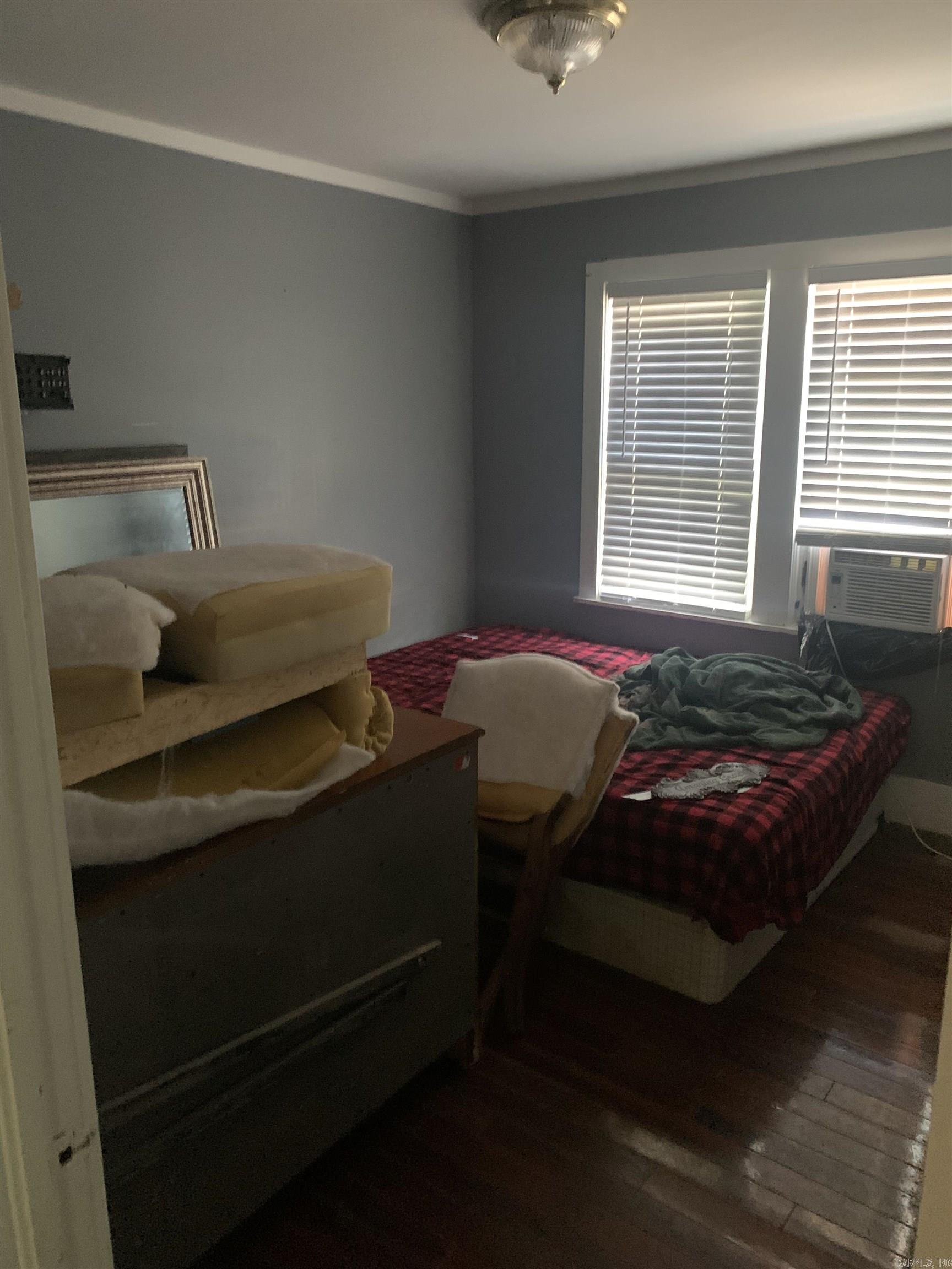 1311 Dill St Property Photo 5