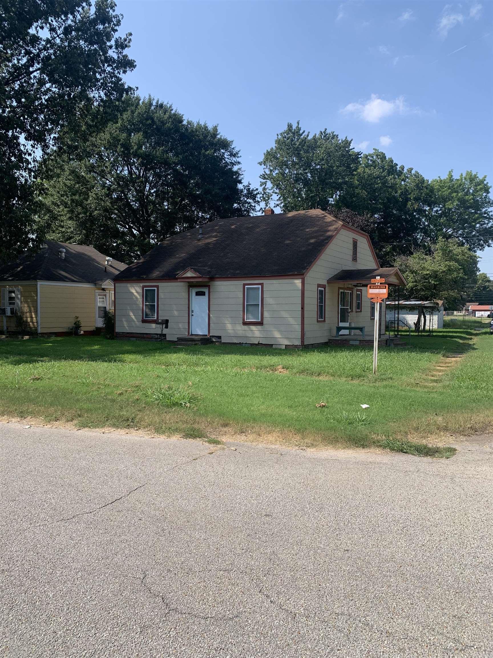 1311 Dill St Property Photo 8