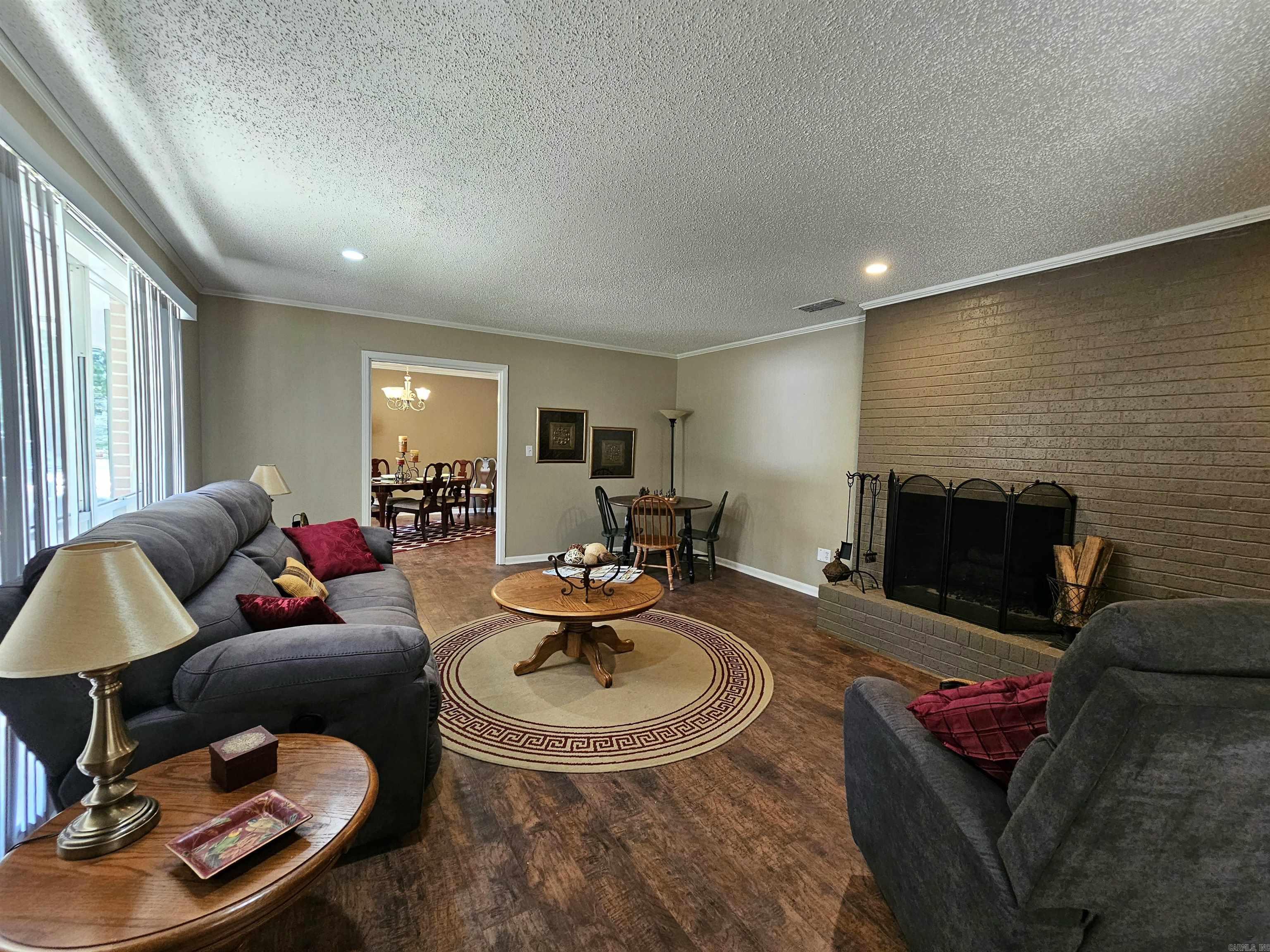 1110 Honeysuckle Property Photo 19