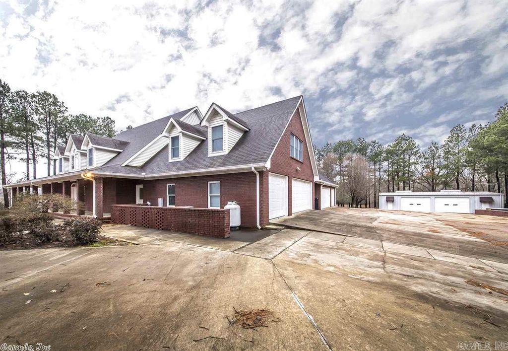 8697 Hwy 284 Property Photo 2