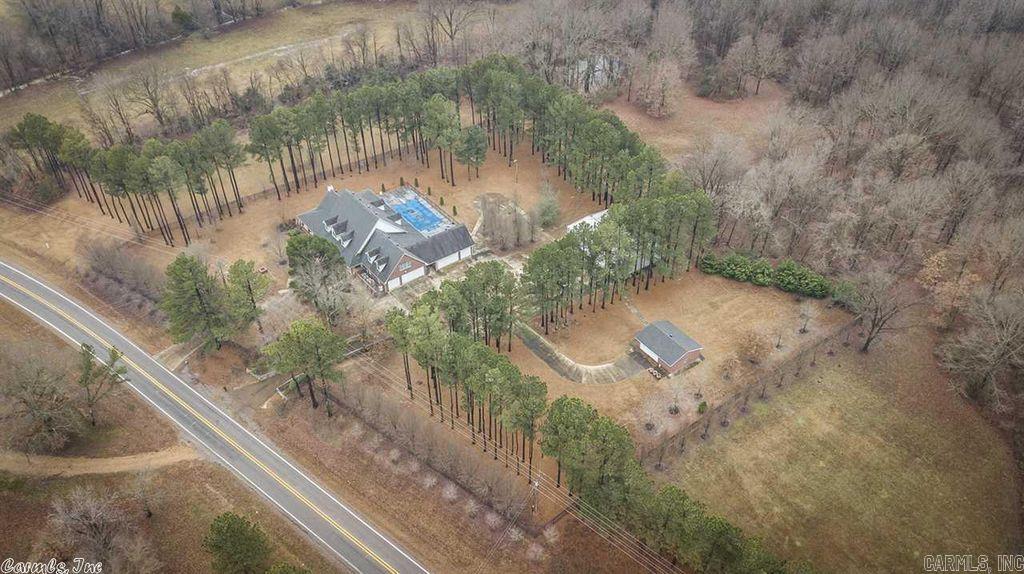 8697 Hwy 284 Property Photo 3
