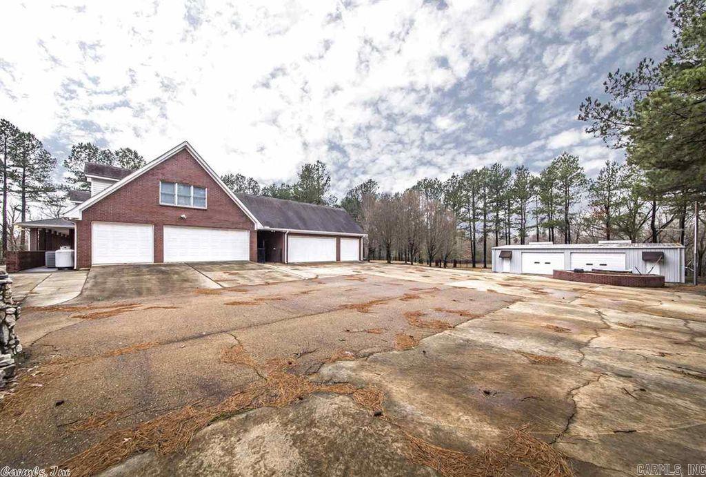 8697 Hwy 284 Property Photo 6