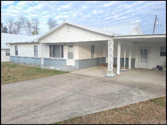 1202 N Holly Street Property Photo 1