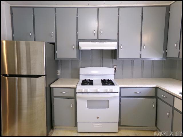 1202 N Holly Street Property Photo 5