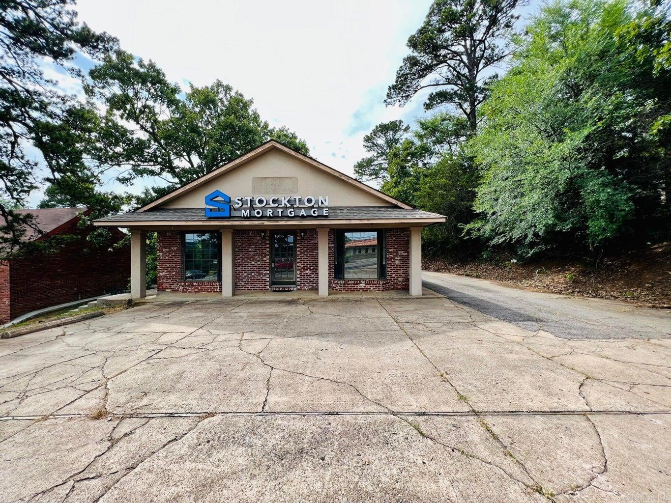 1204 S Rogers St Property Photo 1