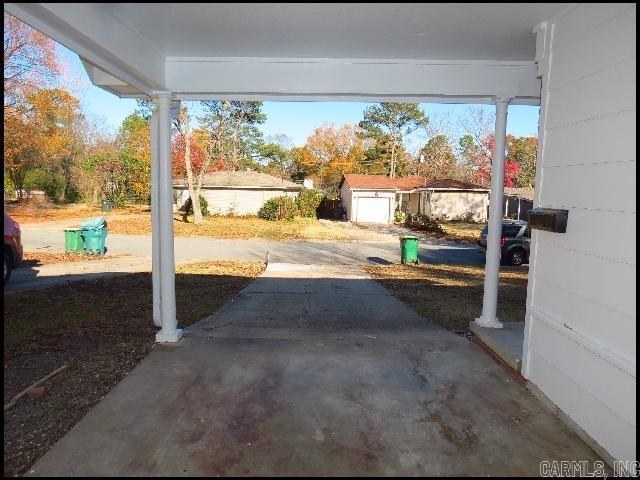 9215 Clover Hill Road Property Photo 4