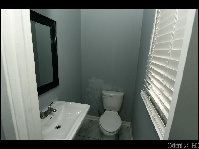 8115 N Claremont Ave Property Photo 11