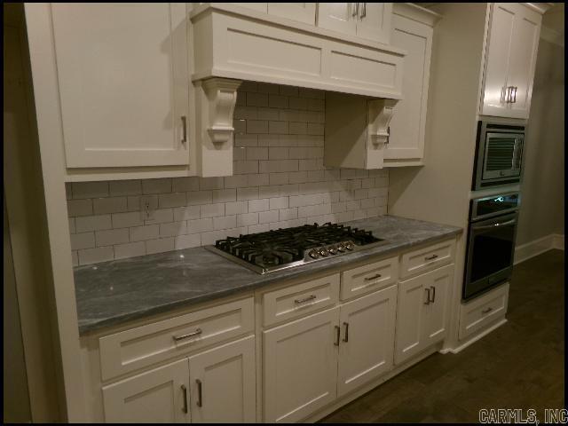 17 Rosans Court Property Photo 4