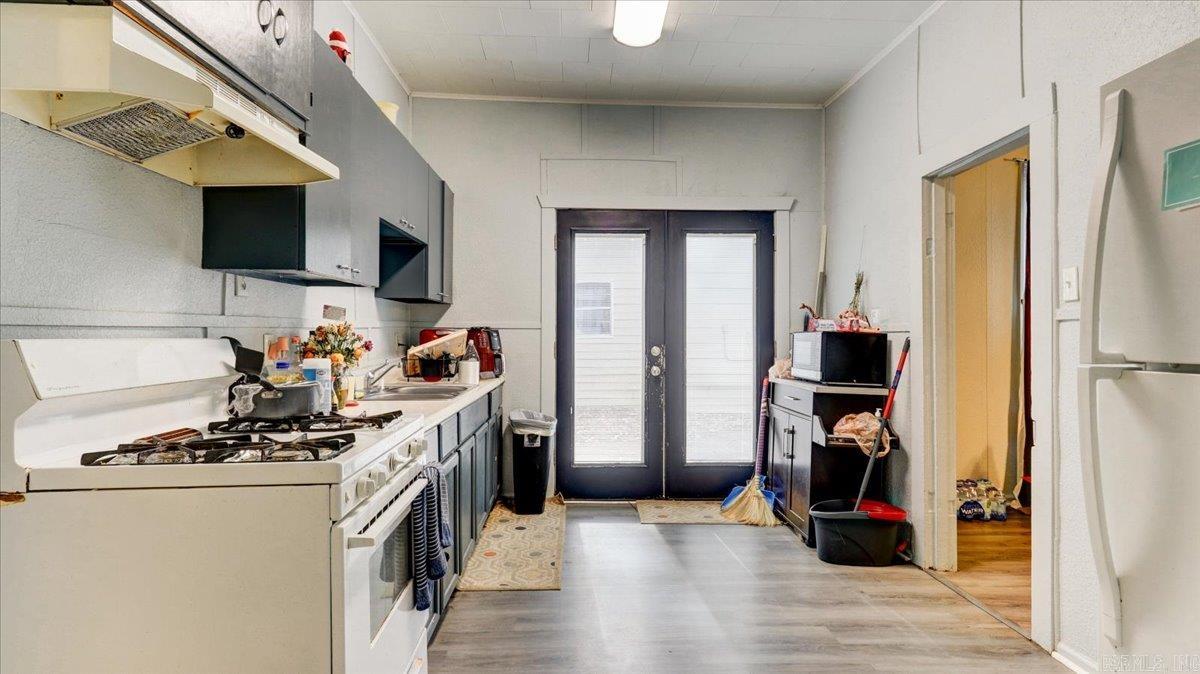 214 Bower Street Property Photo 8