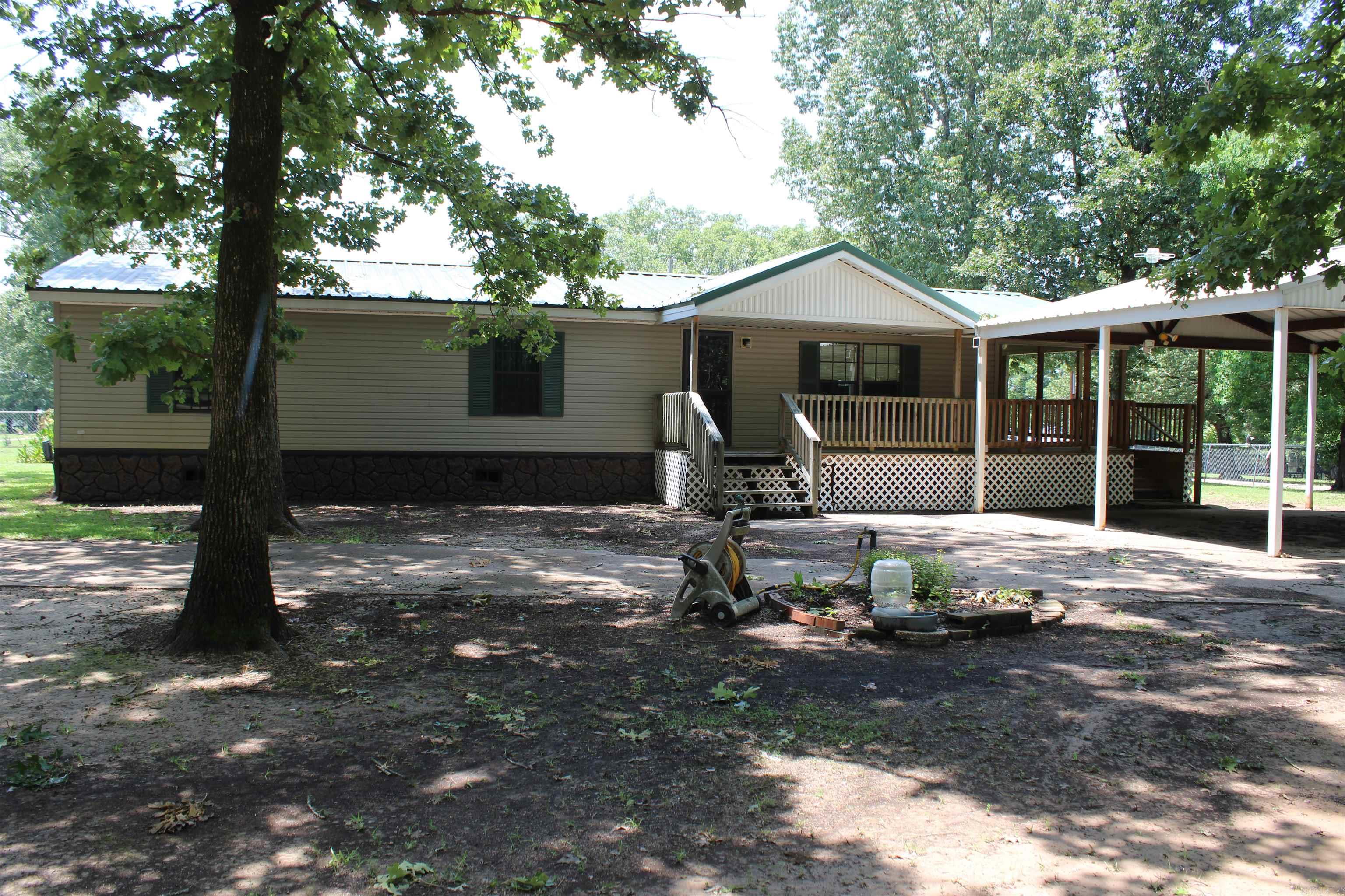 19 Cr186 Property Photo 2