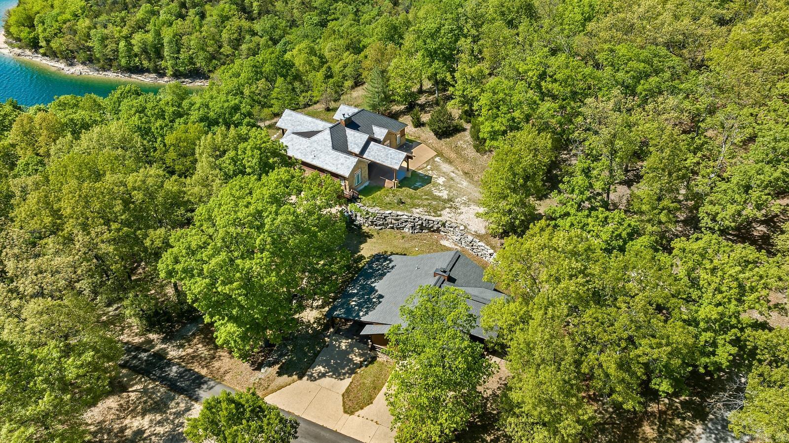 768 Cobblestone Lane Property Photo 3