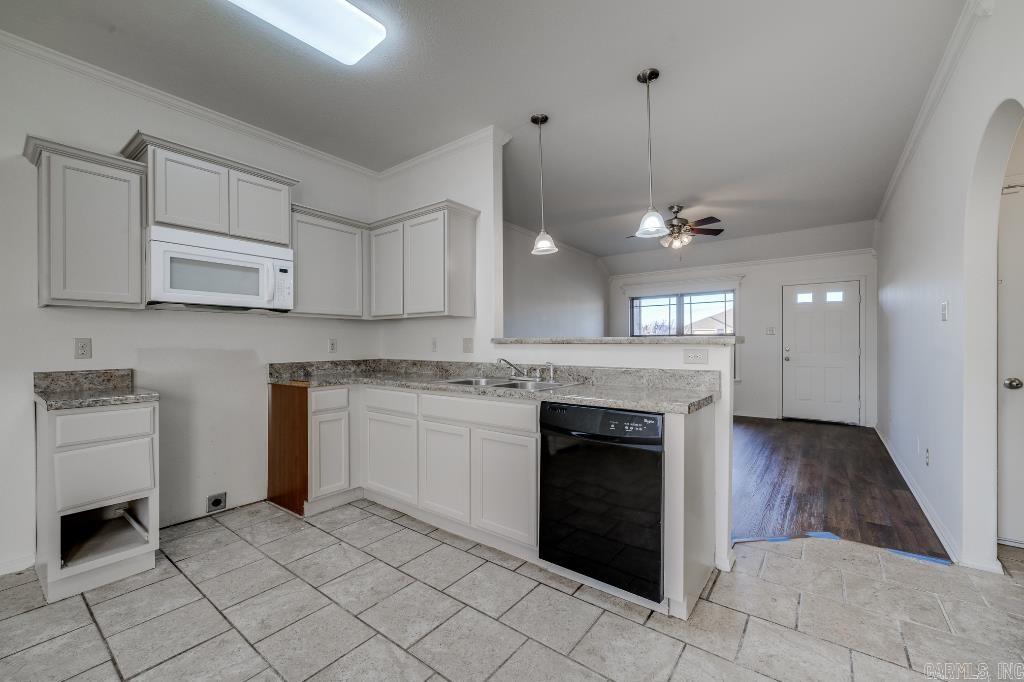 1023 Anemone Drive Property Photo 8
