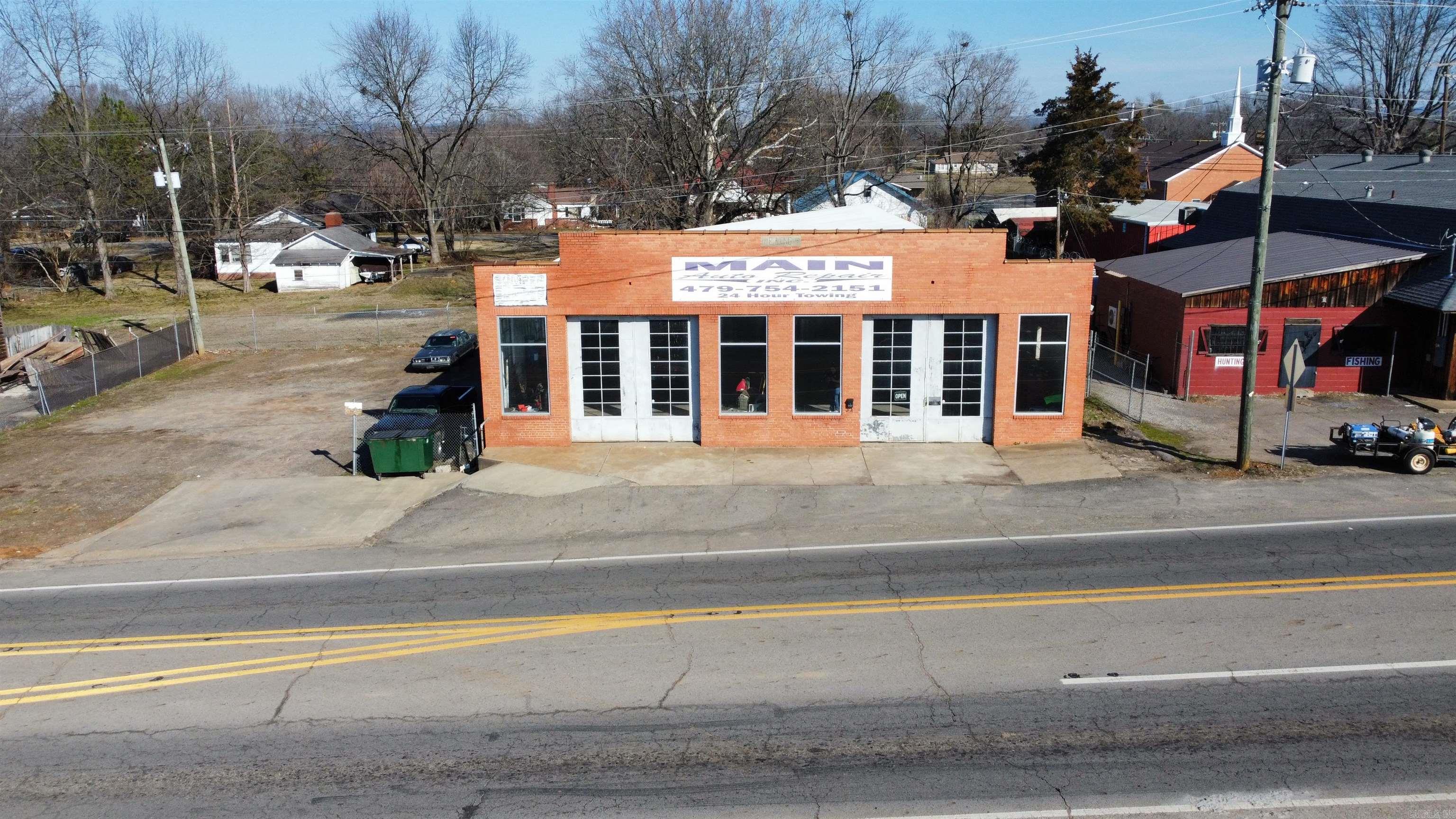 1406 W Main Street Property Photo 1