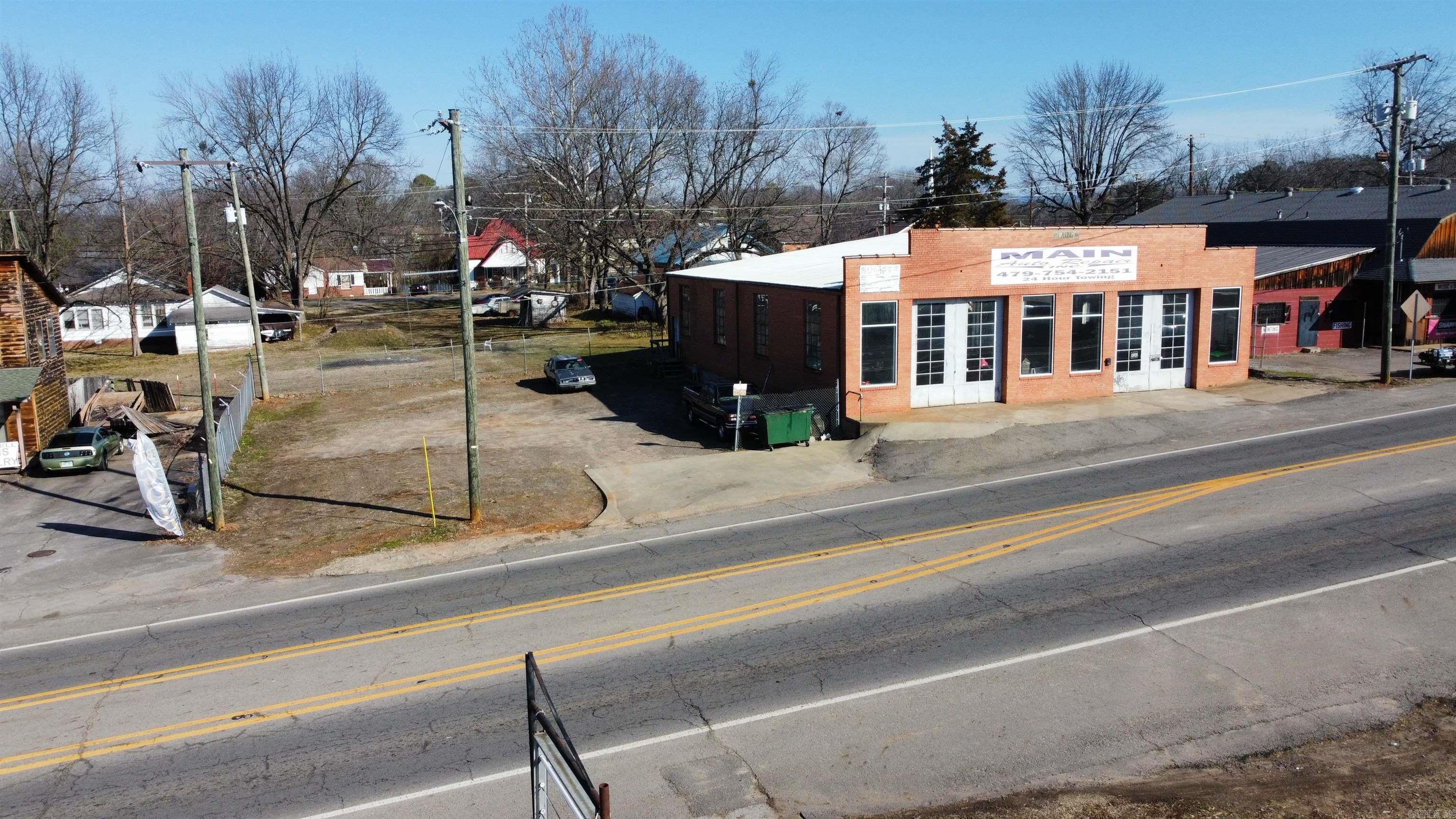 1406 W Main Street Property Photo 22