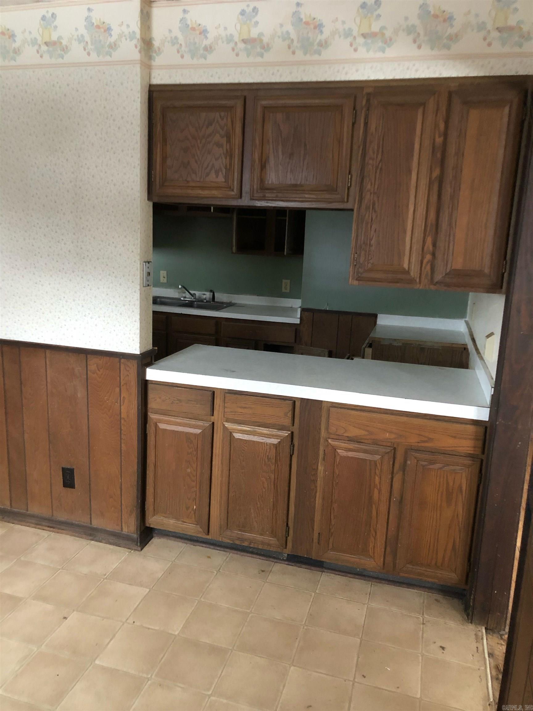 1006 Hickey Street Property Photo 7