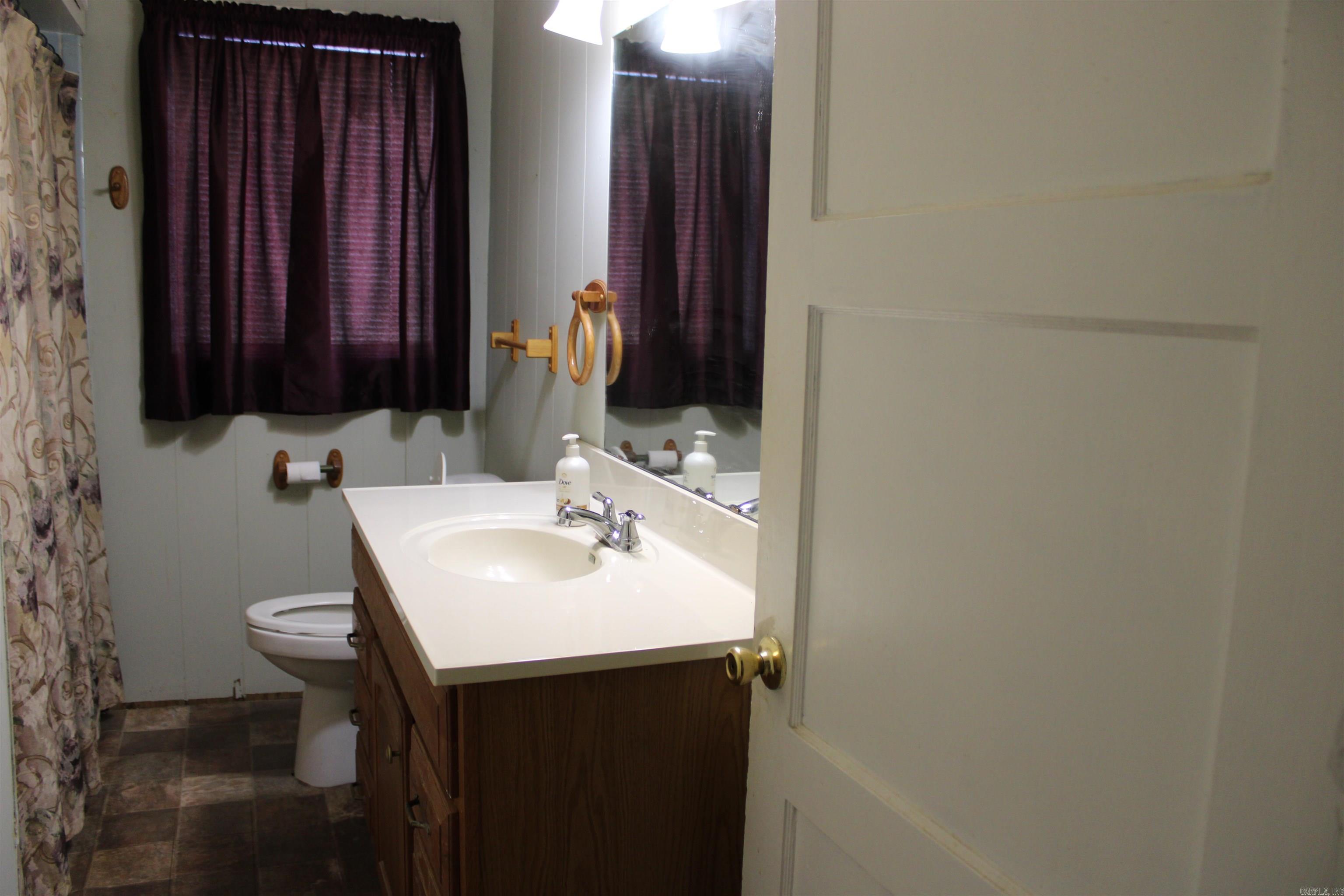 206 Oak Property Photo 8