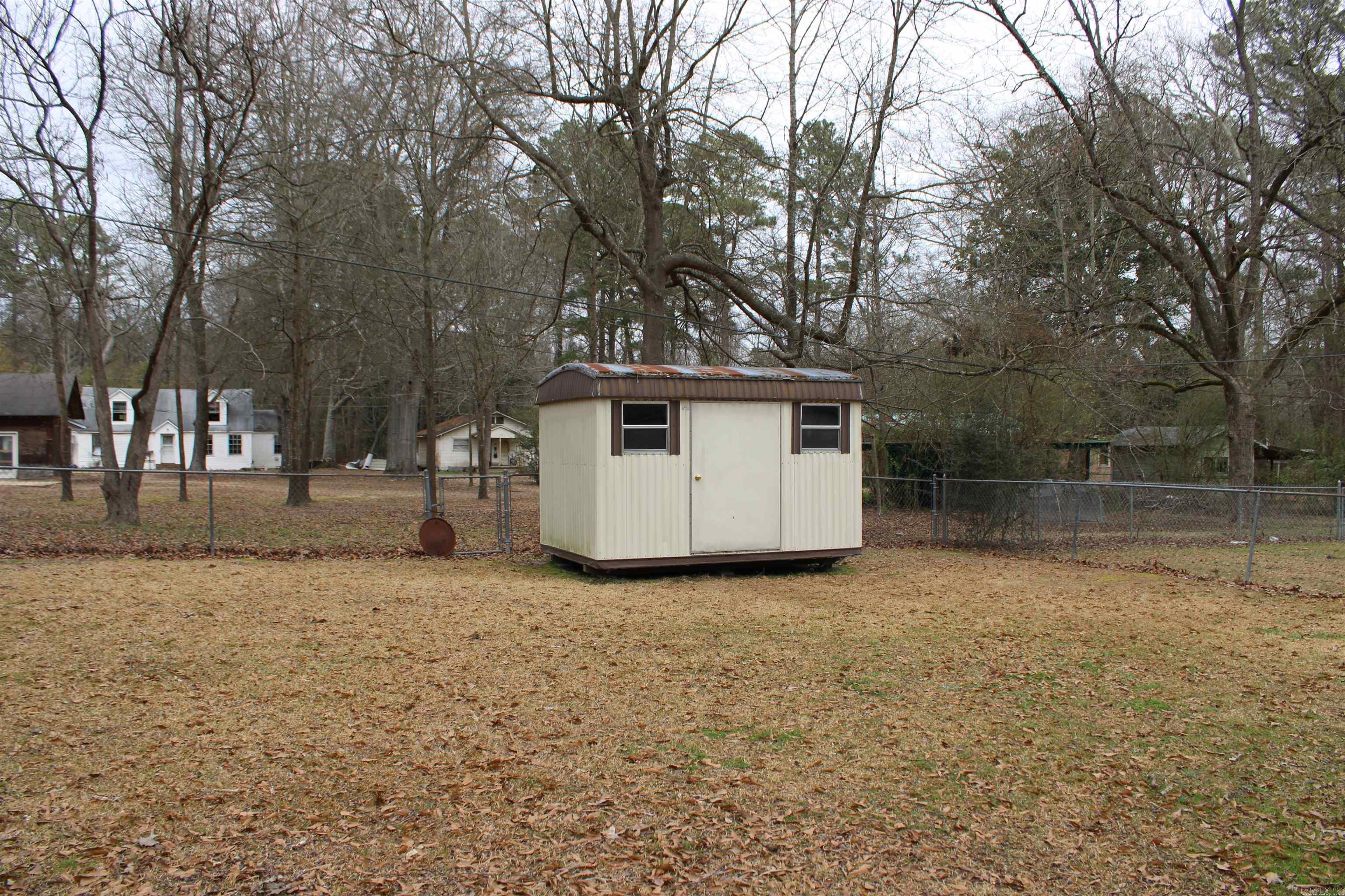 206 Oak Property Photo 13
