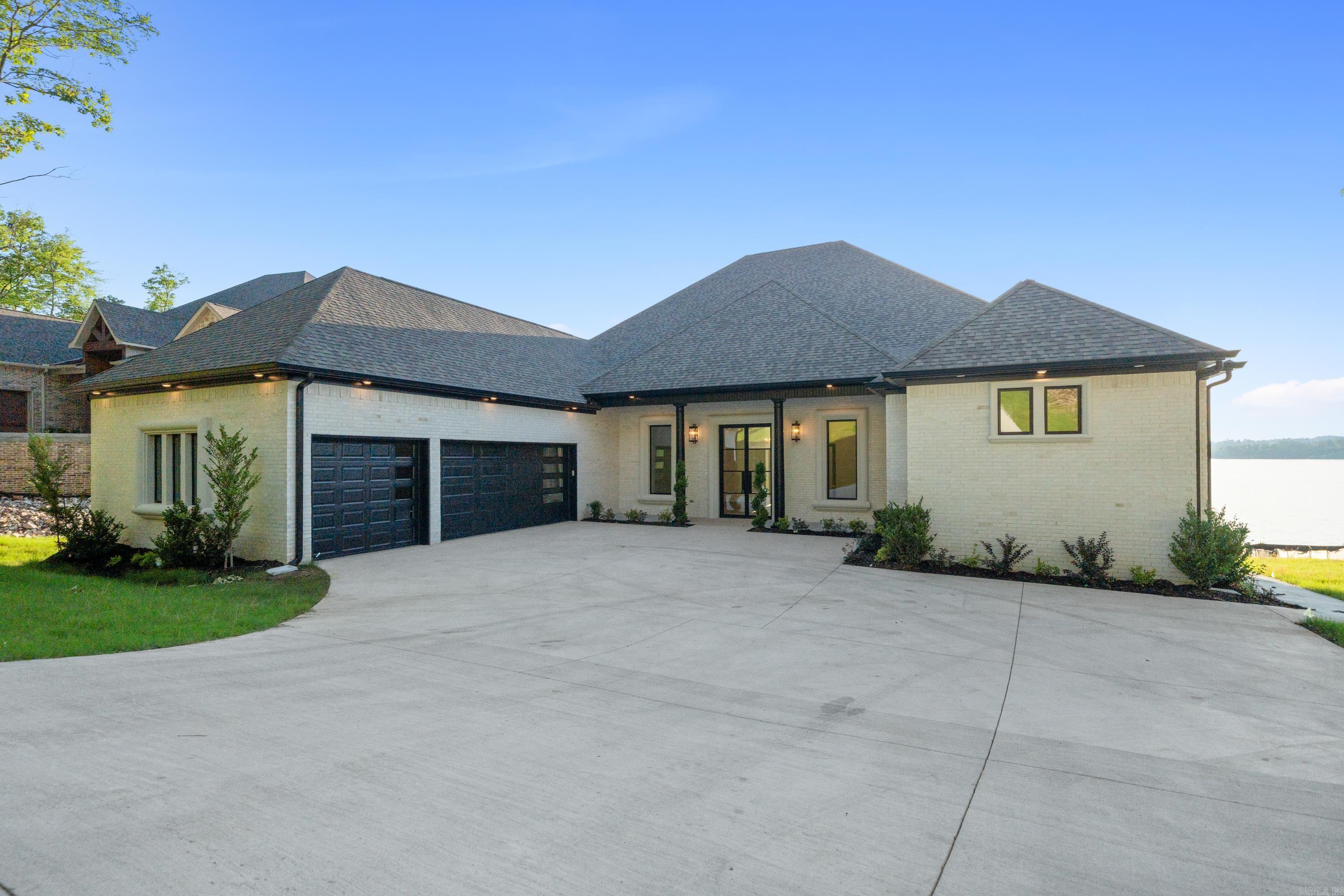 254 Cardinal Court Property Photo 1