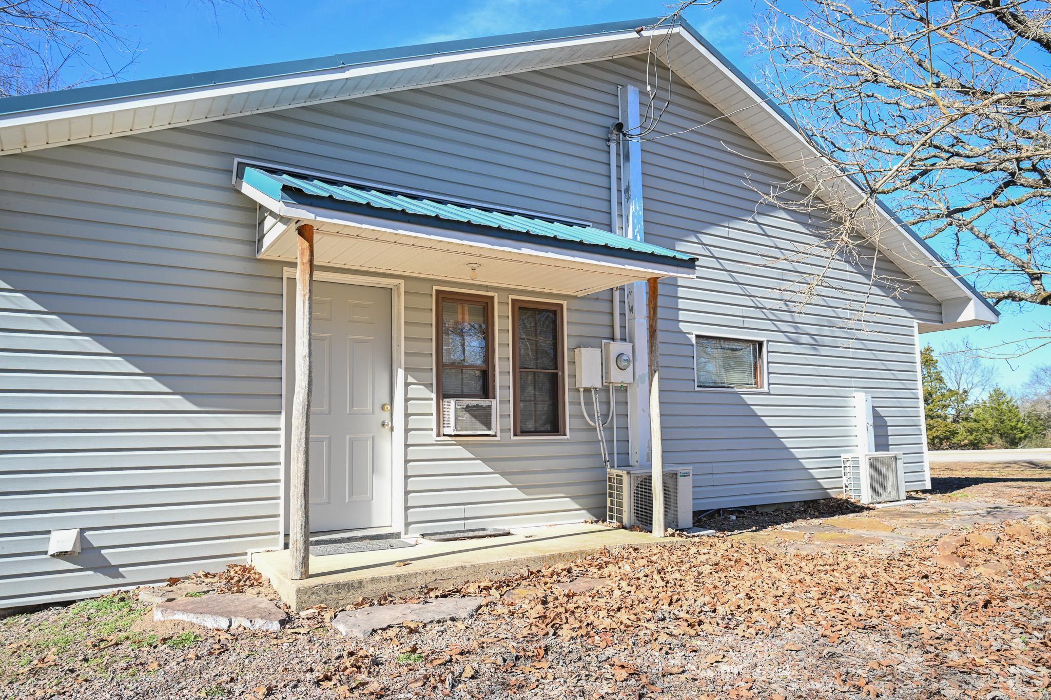 4574 Hwy 8 E Property Photo 5