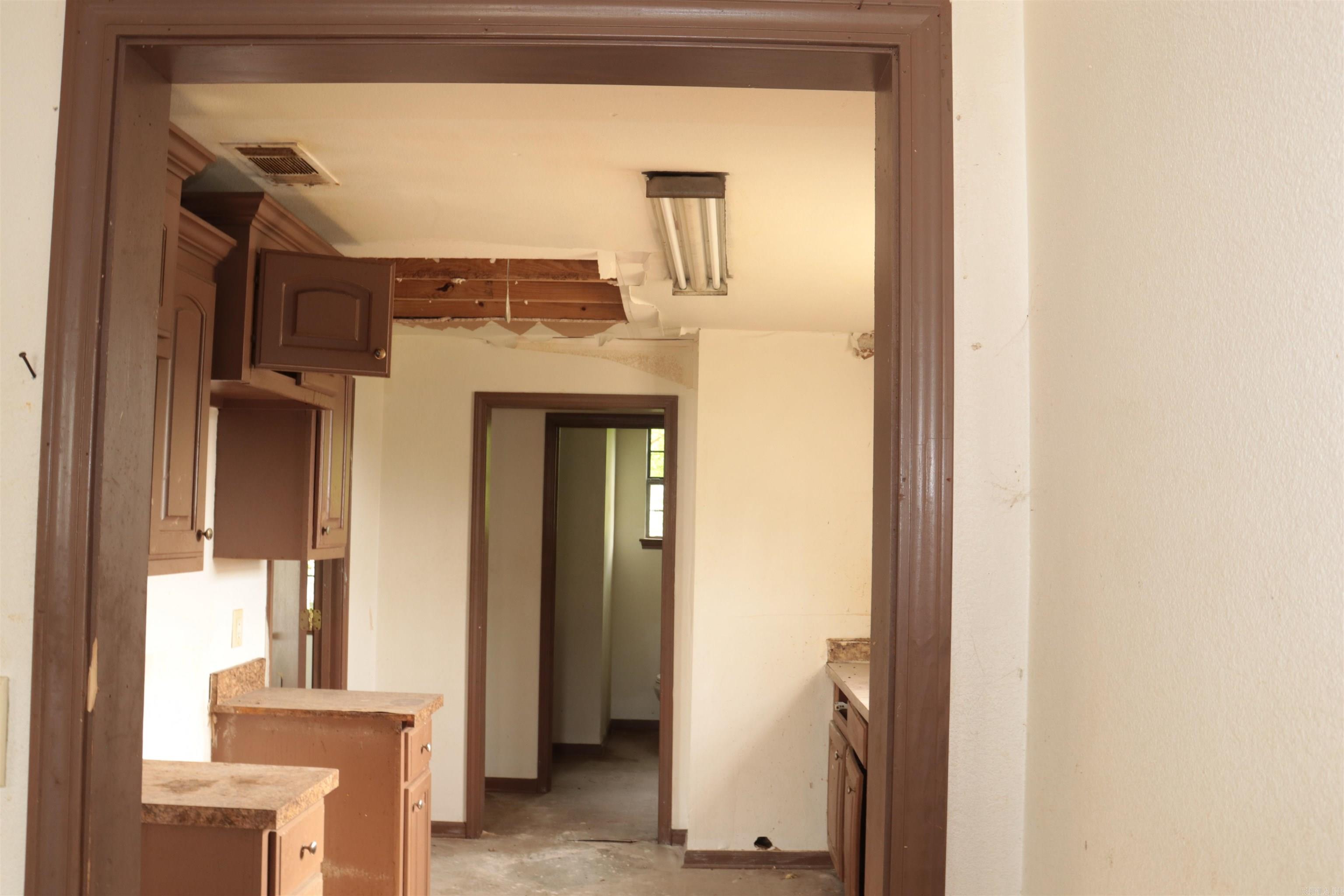 811 W 28th Street Property Photo 2