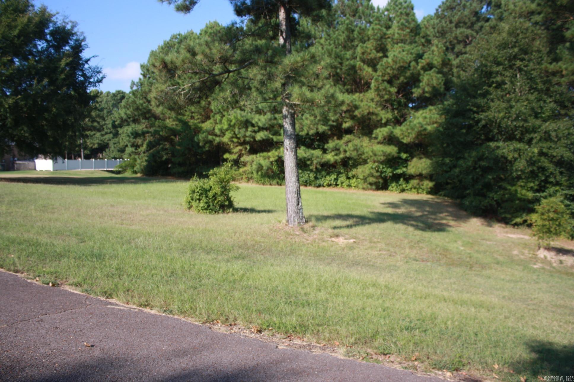 307 Doe Run Property Photo 3