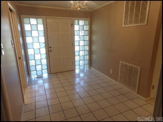 5025 Lakeview Property Photo 3